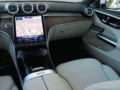 Certified 2025 Mercedes-Benz C 300 4MATIC Sedan image 30