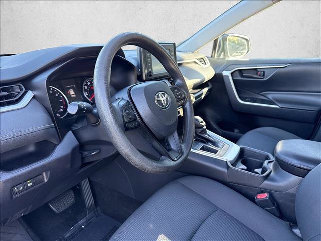 Used 2019 Toyota RAV4 LE FWD image 13