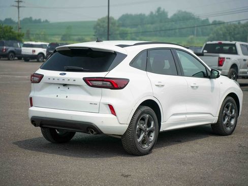 Used 2023 Ford Escape ST-Line Select w/ Tech Pack #1 AWD/4WD image 5
