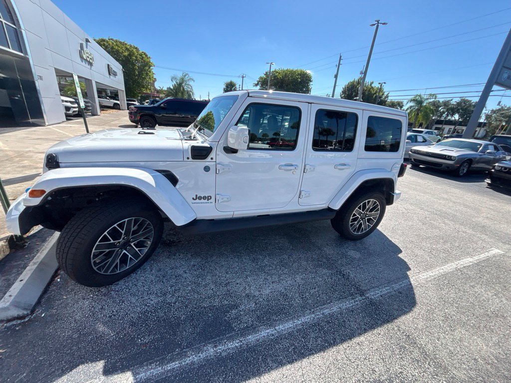Used 2024 Jeep Wrangler High Altitude AWD/4WD image 20