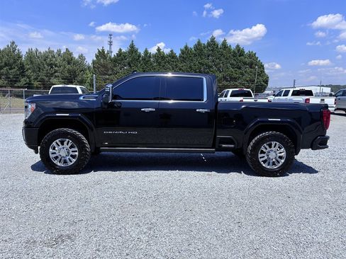 Used 2022 GMC Sierra 2500 Denali w/ Denali Black Diamond Edition AWD/4WD image 8