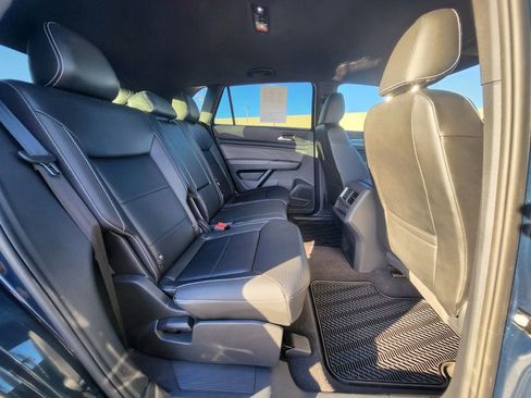 Used 2022 Volkswagen Atlas Cross Sport SE image 12