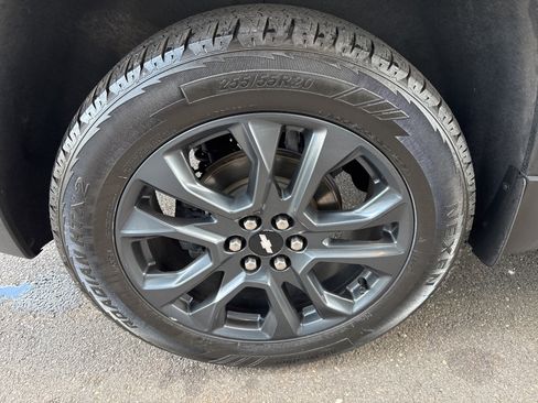 Used 2021 Chevrolet Traverse RS image 13