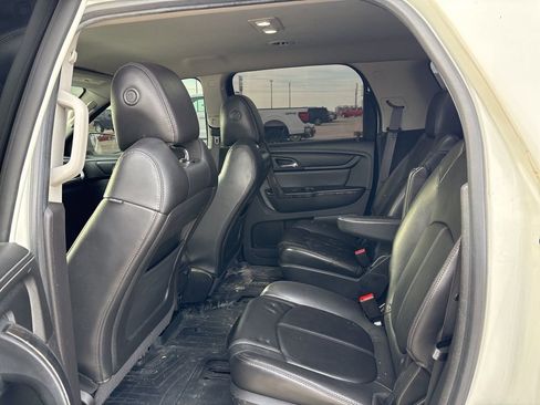 Used 2015 GMC Acadia SLT image 22