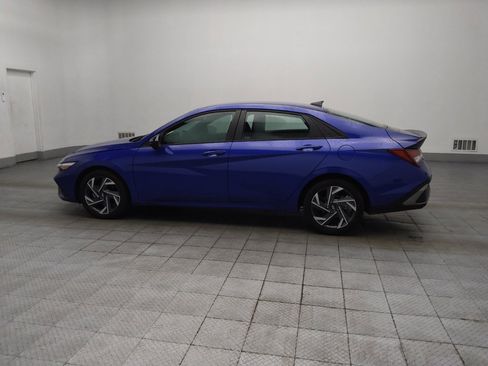 Used 2025 Hyundai Elantra Sport FWD image 3