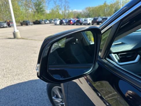 Used 2024 Toyota RAV4 XLE AWD/4WD image 17