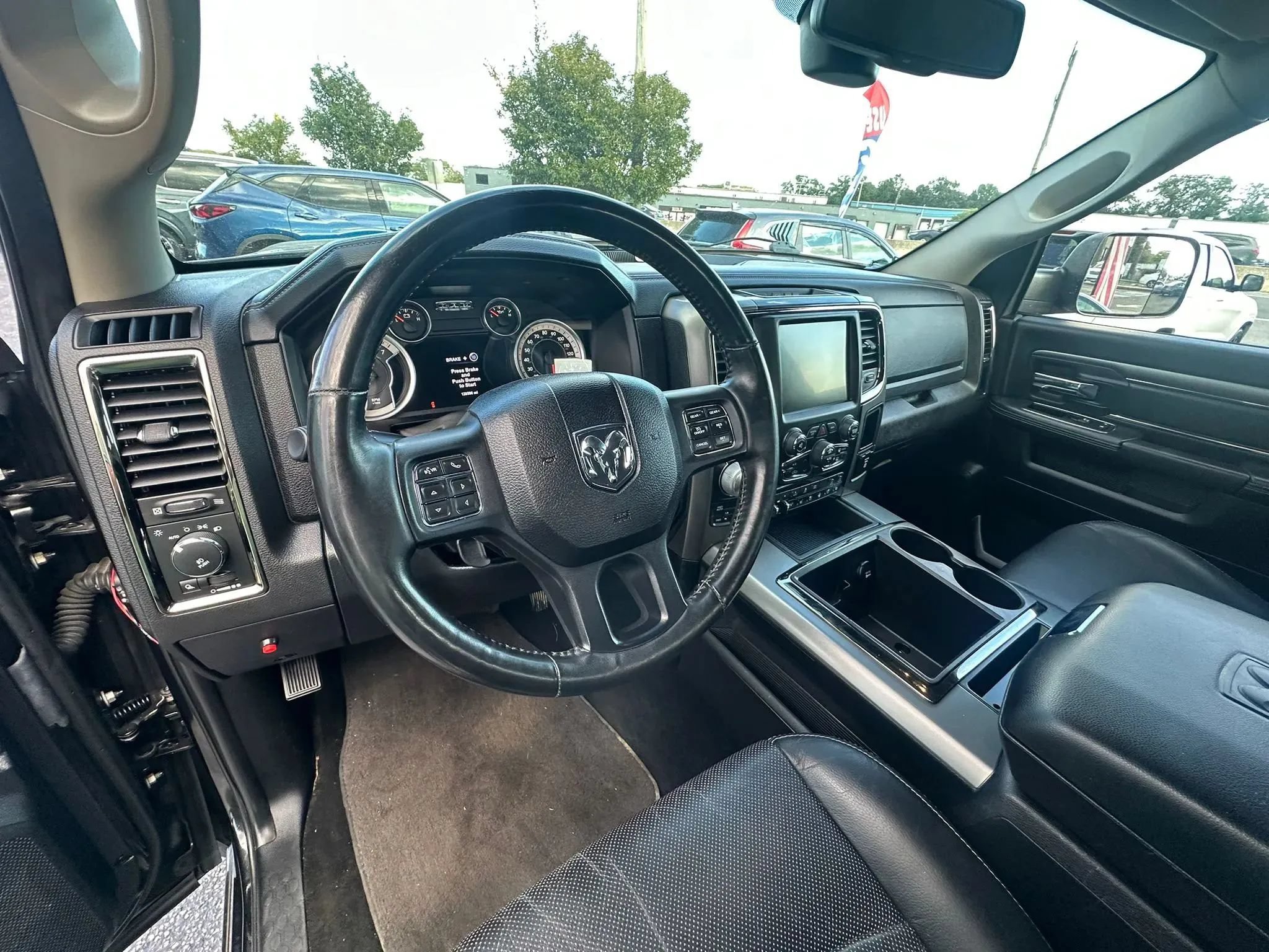 Used 2015 RAM 1500 Sport w/ Black Ram 1500 Sport Group AWD/4WD image 9