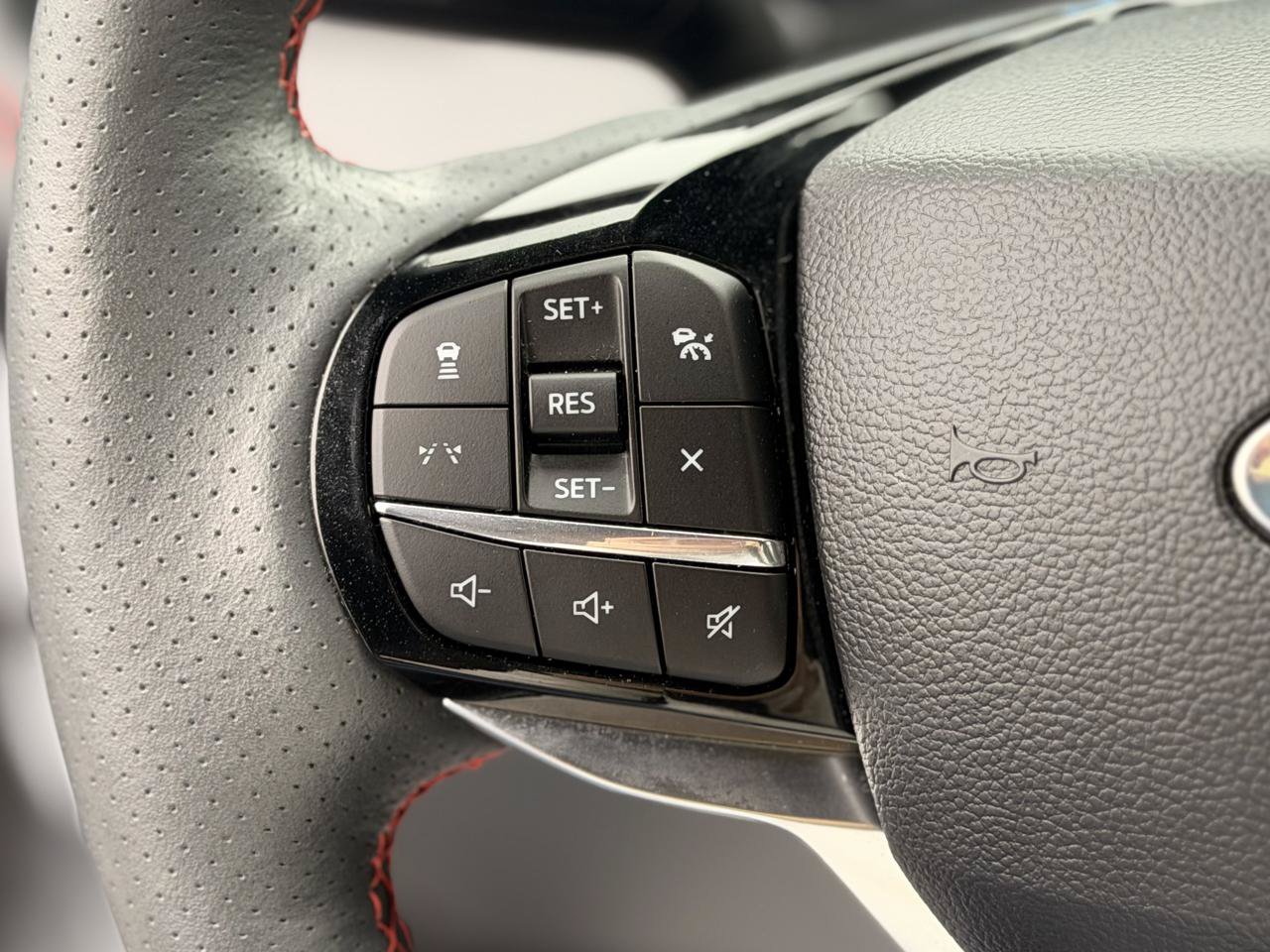 Used 2026 Ford Explorer ST-Line AWD/4WD image 37