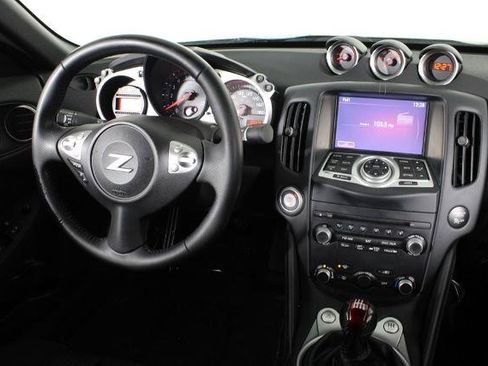 Certified 2016 Nissan 370Z Coupe RWD image 8