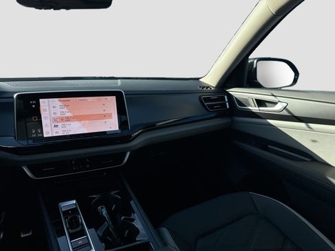 New 2026 Volkswagen Atlas Peak Edition image 17