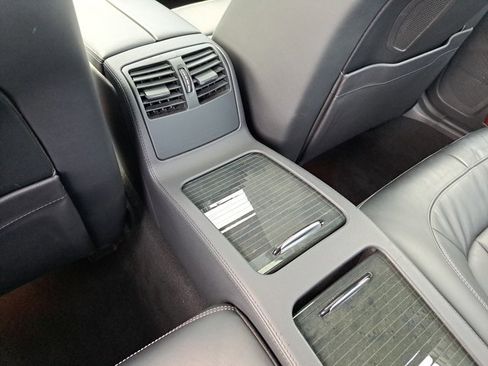 Used 2013 Mercedes-Benz CLS 550 4MATIC image 13