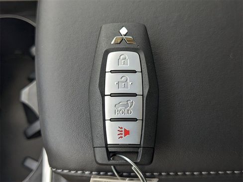 New 2025 Mitsubishi Outlander SEL image 31