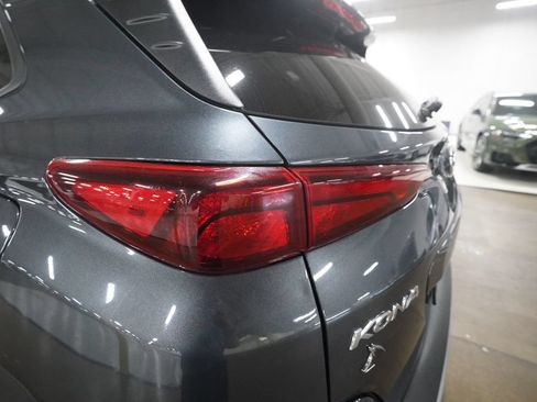 Used 2022 Hyundai Kona SEL AWD/4WD image 31