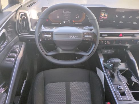 New 2026 Kia Sorento LX FWD image 23