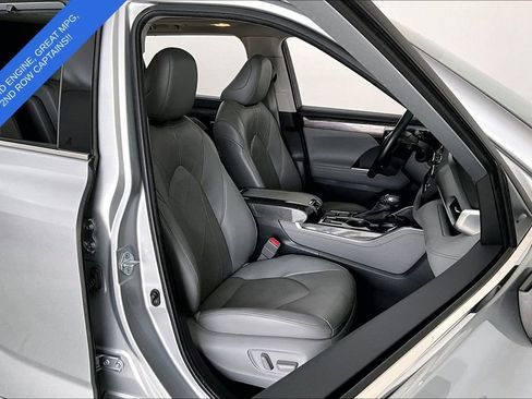 Used 2023 Toyota Highlander Platinum FWD image 8