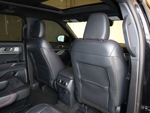 Certified 2025 Ford Explorer ST w/ Sun And Sound Package AWD/4WD image 44