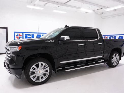 New 2026 Chevrolet Silverado 1500 High Country w/ High Country Premium Package AWD/4WD image 8