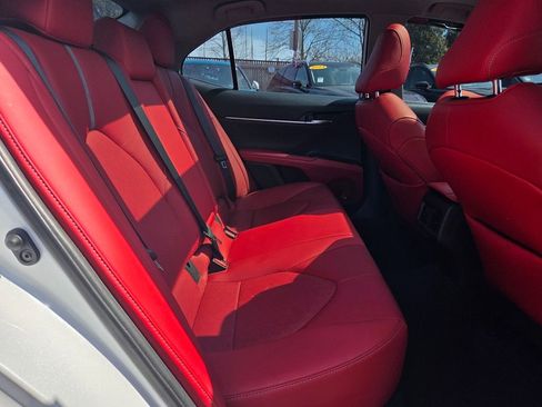 Used 2020 Toyota Camry XSE w/ Blackout Package image 29