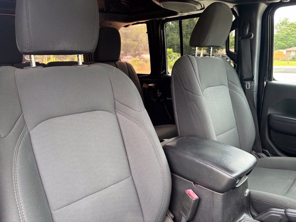 Used 2019 Jeep Wrangler Unlimited Sport S AWD/4WD image 25