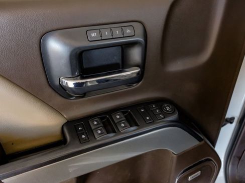 Used 2018 Chevrolet Silverado 2500 LTZ w/ Duramax Plus Package image 44