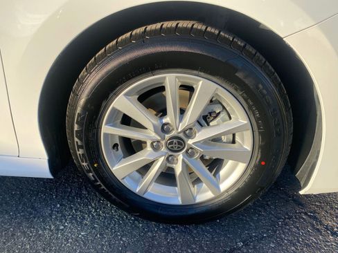 Used 2025 Toyota Camry LE image 30