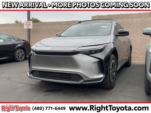 Used 2025 Toyota bZ4X FWD w/ Weather Package image 1