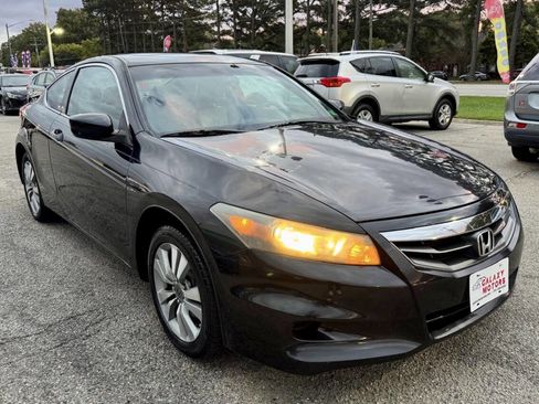 Used 2011 Honda Accord EX-L image 2