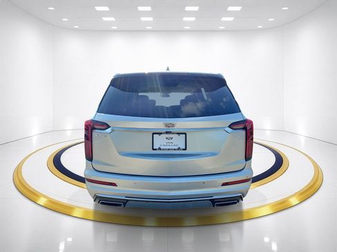 Used 2020 Cadillac XT6 Premium Luxury w/ LPO, Floor Liner Package AWD/4WD image 6