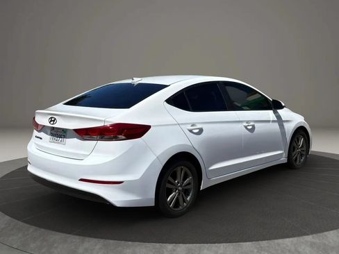 Used 2017 Hyundai Elantra SE w/ SE A/T Tech Package 03 FWD image 6