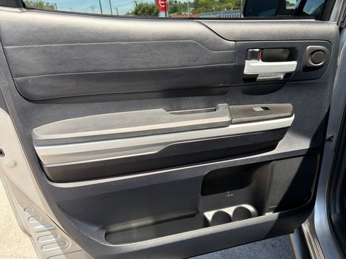 Used 2018 Toyota Tundra Limited w/ Limited Premium Package AWD/4WD image 38