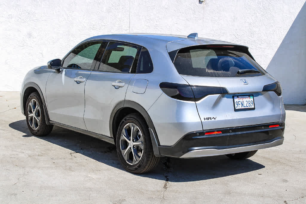 Used 2023 Honda HR-V EX-L image 4