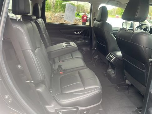 Used 2024 Subaru Ascent Limited AWD/4WD image 8