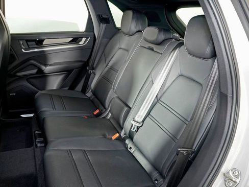 New 2026 Porsche Cayenne S AWD/4WD image 34