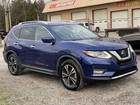 Used 2018 Nissan Rogue SL image 3