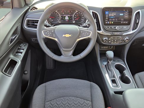 Certified 2023 Chevrolet Equinox LT FWD image 11