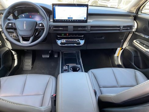 New 2026 Lincoln Corsair Premiere image 16