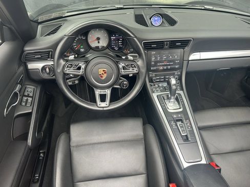 Certified 2017 Porsche 911 Carrera 4S image 18