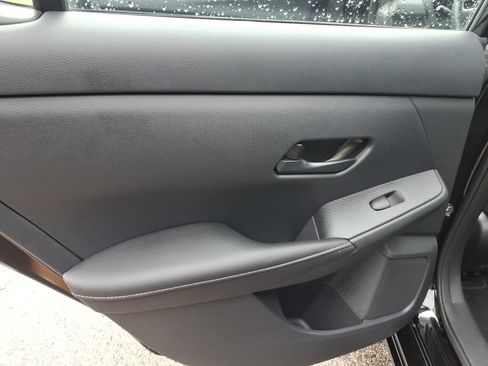 Used 2025 Nissan Sentra S FWD image 18