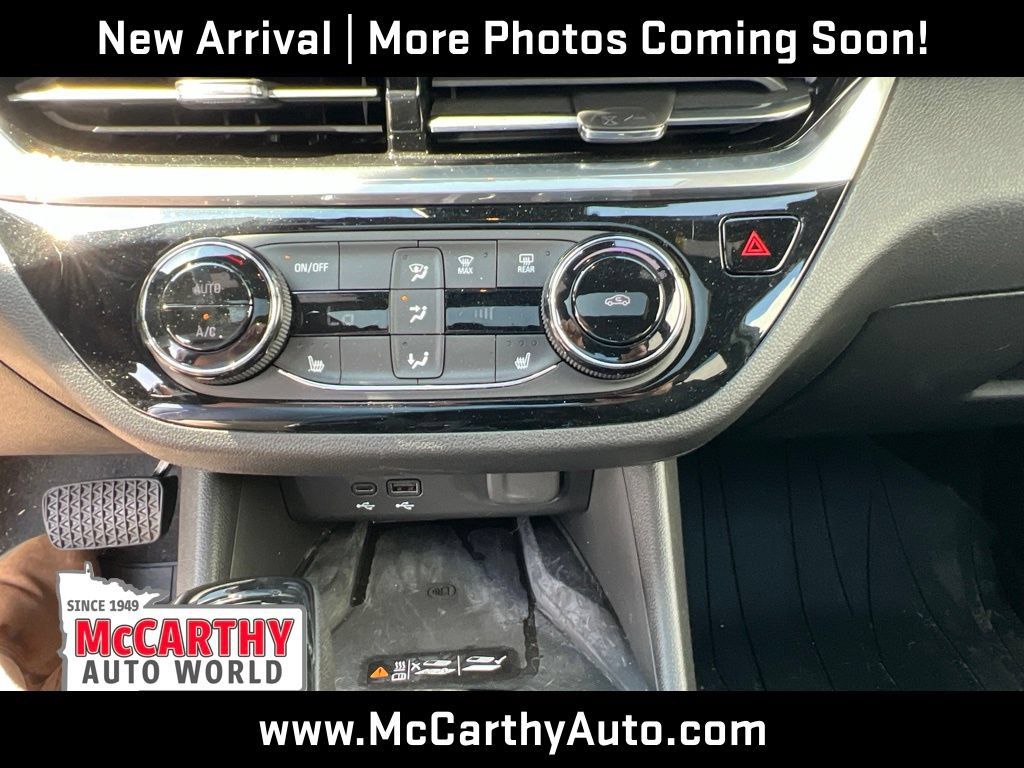 Used 2024 Buick Envista Sport Touring w/ Convenience I Package FWD image 14