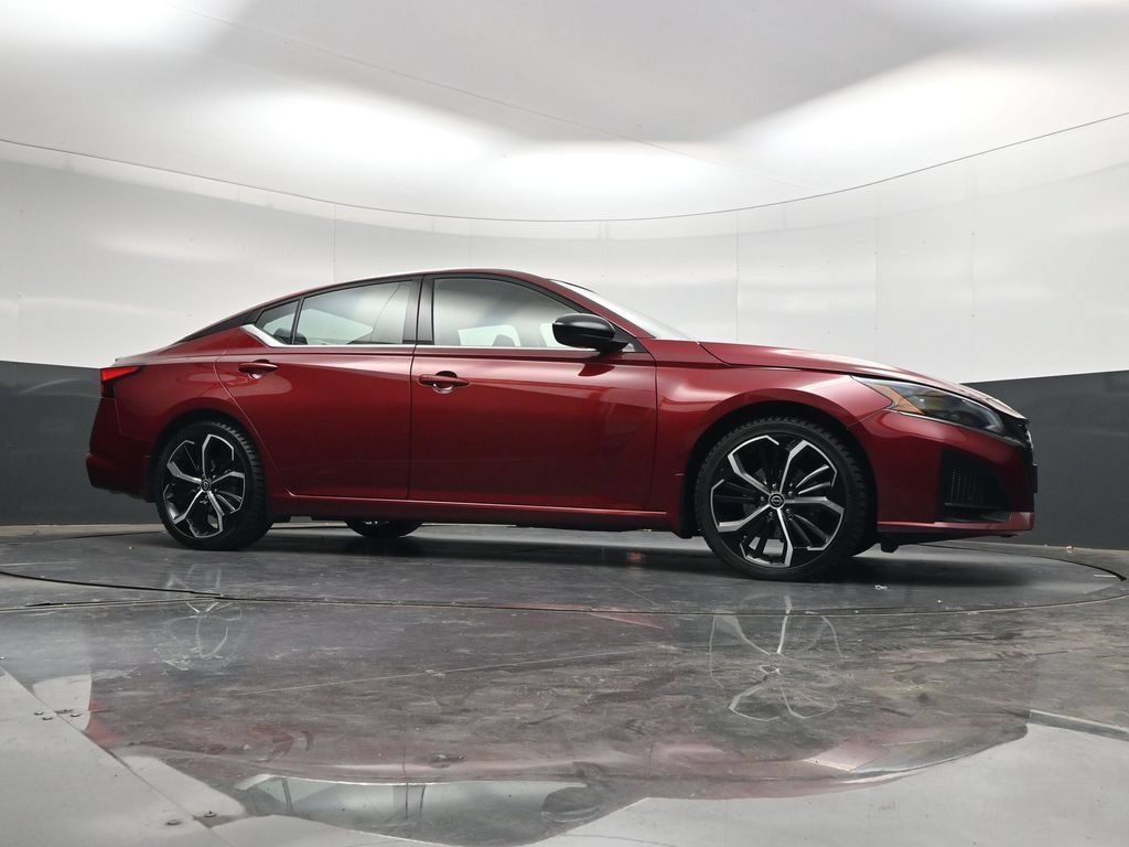 Certified 2023 Nissan Altima 2.5 SR FWD image 35