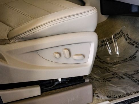 Used 2016 GMC Yukon Denali w/ Open Road Package image 36