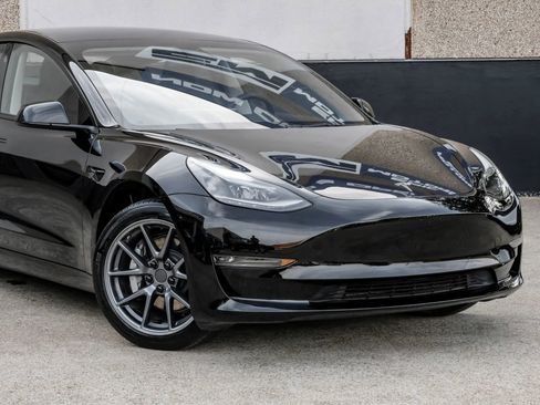 Used 2023 Tesla Model 3 Standard Range image 10