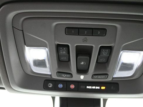 Used 2023 GMC Sierra 3500 Denali w/ Denali Ultimate Package image 38