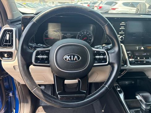 Used 2021 Kia Sorento S FWD image 18