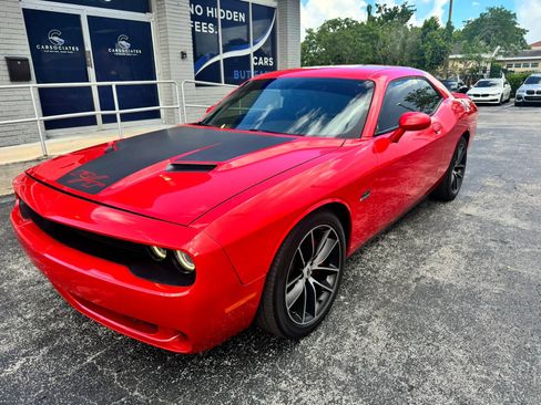 Used 2018 Dodge Challenger R/T w/ Performance Handling Group RWD image 1