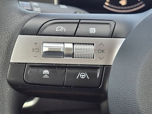 Used 2025 Hyundai Sonata SE FWD image 30