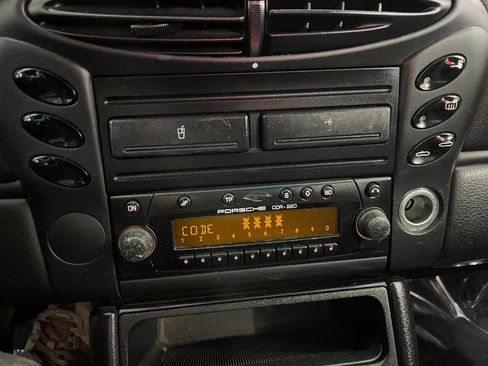 Used 2001 Porsche Boxster image 31