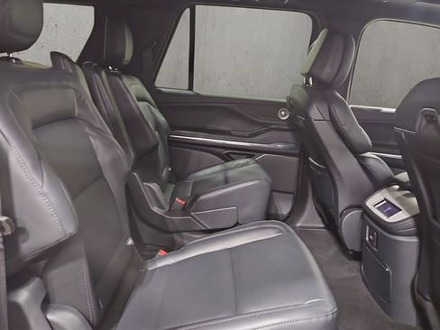 New 2026 Lincoln Navigator L Reserve w/ Jet Appearance Package image 17