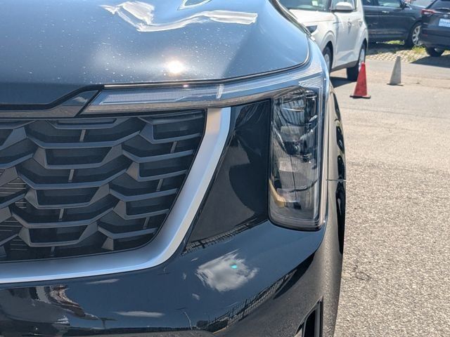 New 2026 Kia Sorento LX FWD image 9