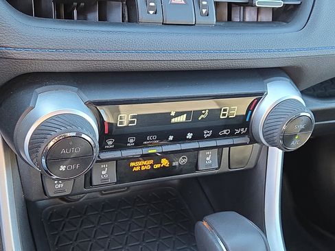 Certified 2021 Toyota RAV4 XSE w/ Carpet Mat Package (TMS) image 18